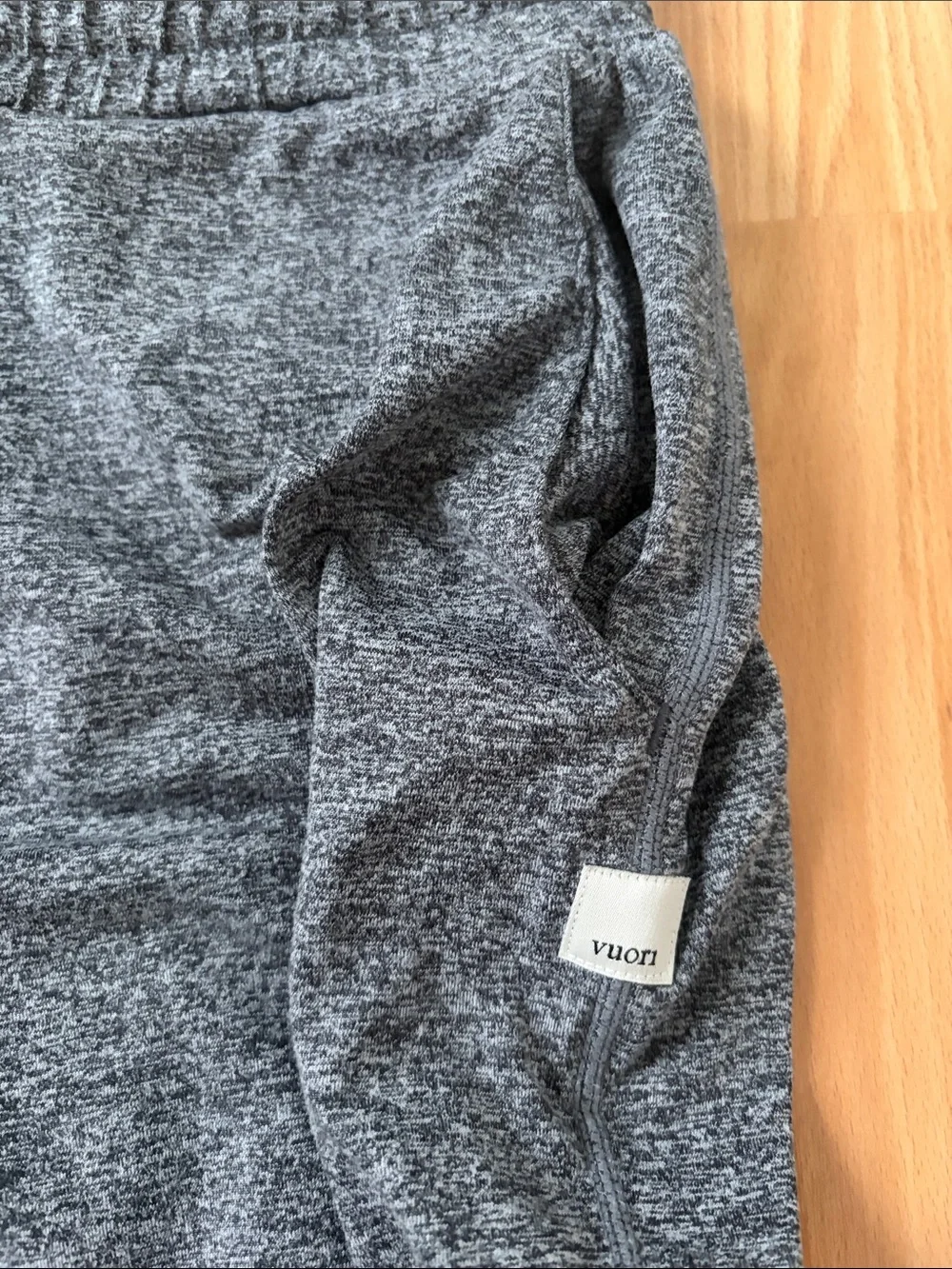Vuori Heather Gray Pull-On Joggers - Picture 2 of 3